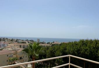 L  genhet med panorama havsutsikt has Balcony rooms