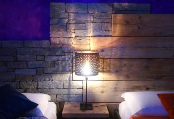 Marconi Rooms and Apartments has Balcony rooms