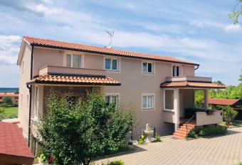 Apartments Zdenka has Balcony rooms