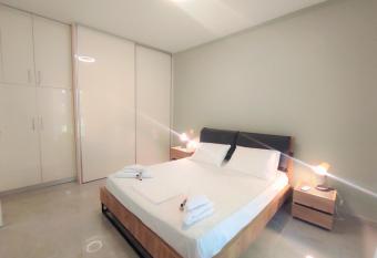 Casa Elegante has Balcony rooms