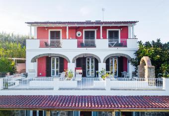 Cala Dei Romani has Balcony rooms