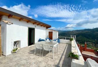 La Terrazza di Seglia allows 18 year olds to book a room