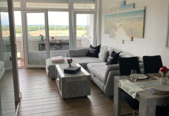 Ferienwohnung Lieblingsplatz allows 18 year olds to book a room