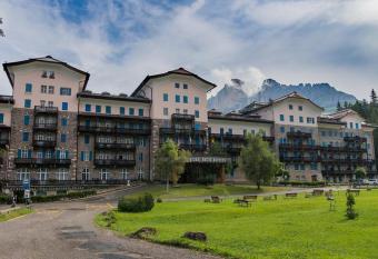 ROMANTICO BILOCALE CON PANORAMA MOZZAFIATO has Balcony rooms