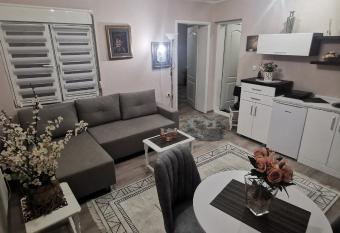 DJERDAN has Balcony rooms