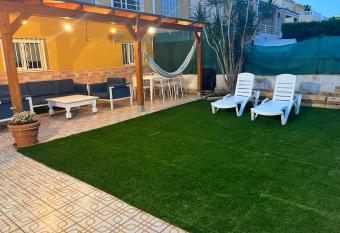 Apartamento playa Oliva con piscina y terraza compartida con los propietarios has Balcony rooms