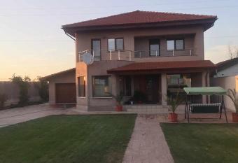 Casa Loredana has Balcony rooms