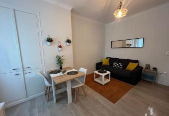 Studio cosy , 2 personnes     le clos     allows 18 year olds to book a room