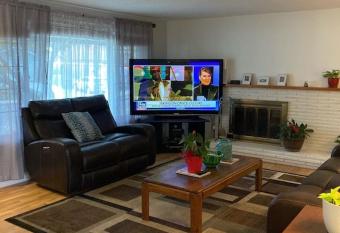 Emerald City 3 Bedroom 1 bath Home has Balcony rooms