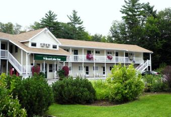 Wilson Lake Inn has Balcony rooms