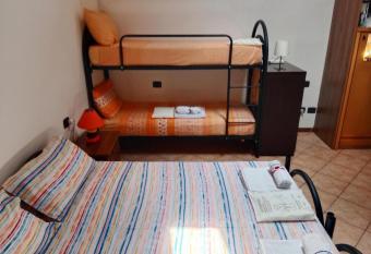 casa vacanze sangalli has Balcony rooms