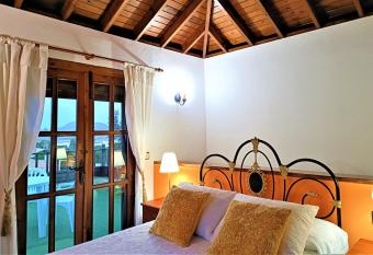 Casa La Molina- A has Balcony rooms