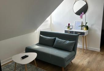 Appartement village Coigni  res allows 18 year olds to book a room