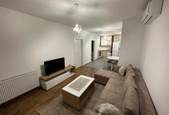 Stan sa velikom terasom has Balcony rooms