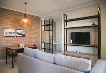 COMPLEJO EL VALLE allows 18 year olds to book a room