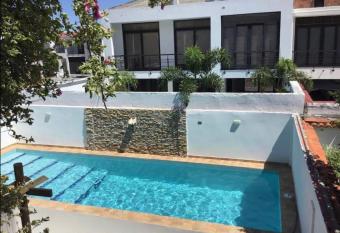 Hermosa casa con piscina privada en Girardot has Balcony rooms