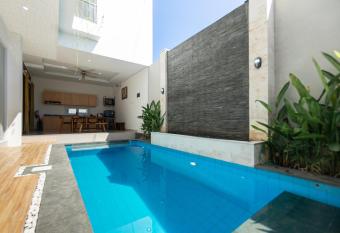 Villa Berlian allows 18 year olds to book a room