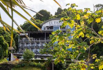 El Faro Containers Beach Hotel allows 18 year olds to book a room
