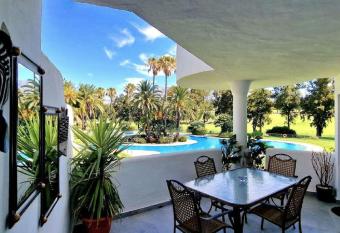 5* Stunning Golf & Sea Apartment allows 18 year olds to book a room