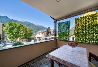 Villa Camillo has Balcony rooms