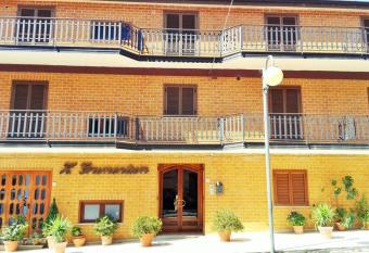 Albergo Grumentum has Balcony rooms