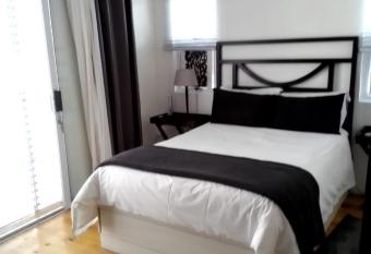 ZEN Tree bed & breakfast has Balcony rooms