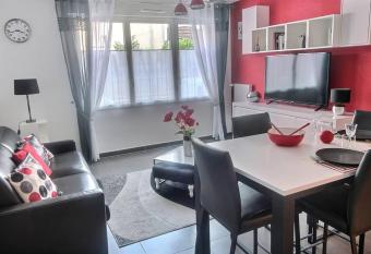 Red House has Balcony rooms