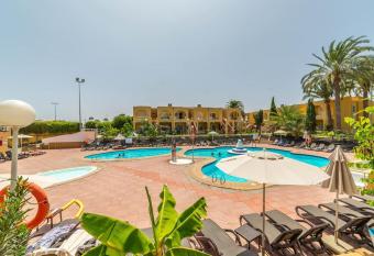 Tisalaya apartament Sol y Mar Maspalomas allows 18 year olds to book a room