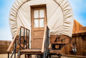 Big Texan Wagons has Balcony rooms