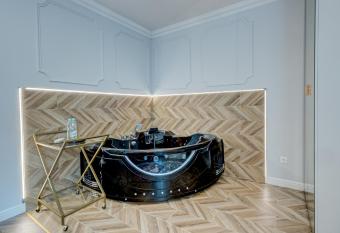 Jacuzzi EnergyApart has rooms with a private hot tub