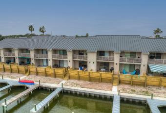 Fisherman Friend! - Coastal Condo - Views Await! has Balcony rooms