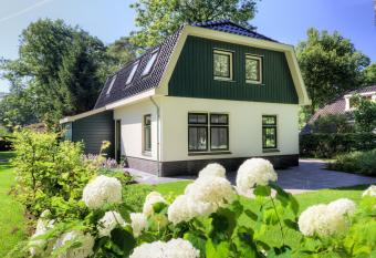 TopParken     Bospark Ede allows 18 year olds to book a room