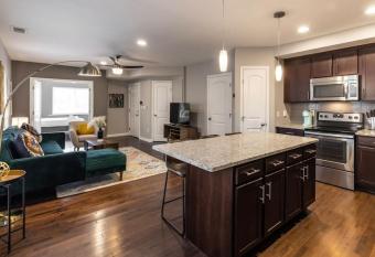 Stunning 2BR Apartment Near Downtown allows 18 year olds to book a room