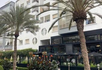 Superbe Appart Haut Standing    Founty allows 18 year olds to book a room