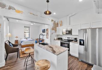 Brand New on the Streetcar line allows 18 year olds to book a room