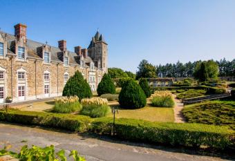 Ch  teau de la Groulais has Balcony rooms