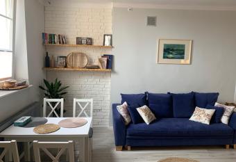 Apartament Attic Stare Miasto allows 18 year olds to book a room