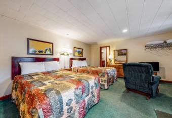 Riverbank Connecting Rooms 3 & 5 has Balcony rooms