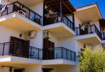 Studio Nastasia has Balcony rooms