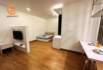 4# Cheras Symphony Tower Stylist Studio has Balcony rooms