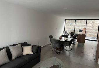 Residencia comoda has Balcony rooms