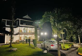 Hills Resorts By Trails has Balcony rooms