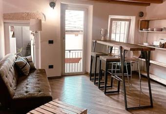 La Petite Croix allows 18 year olds to book a room