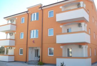 Apartments Buzleta II has Balcony rooms