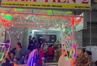 Nh   Ngh    C   m Ti  n 2 has Balcony rooms