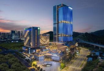 Holiday Inn Express Shenzhen Guangming Cloud Park, an IHG Hotel allows 18 year olds to book a room
