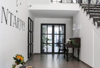 NTARTEI has Balcony rooms