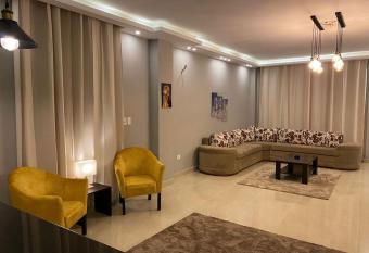 Fancy 2 bedroom apartment in sheikh zayed for daily rent has Balcony rooms