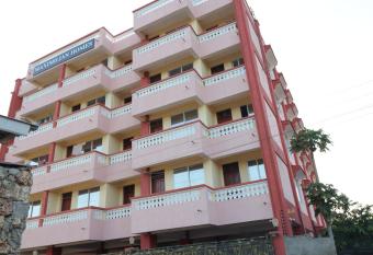 MAXIMILIAN HOMES has Balcony rooms