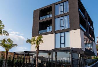 Endeta Hotel has Balcony rooms